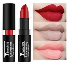 Lápiz labial rojo mate